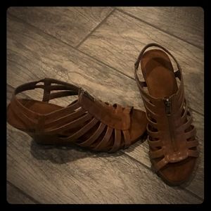 Aerosols brow wedge sandles